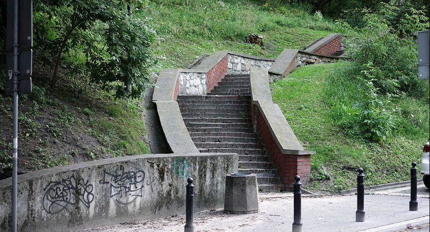 Pomiędzy Topiel a Bartoszewicza
