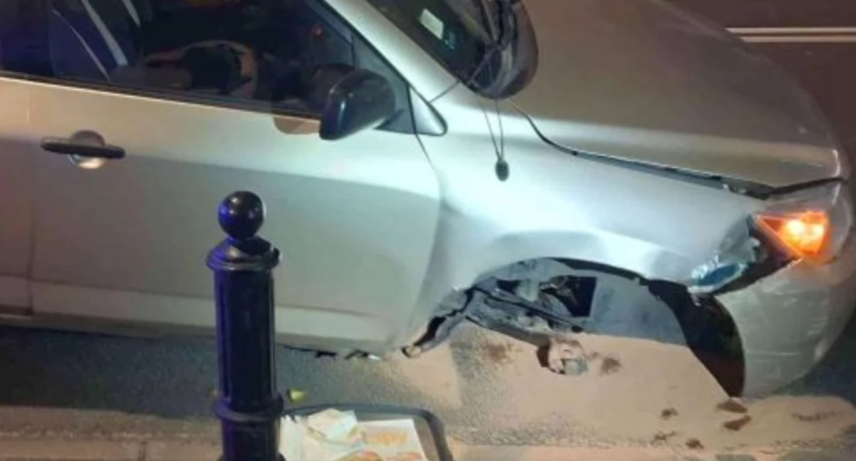 Działania służb, Stracił panowanie autem Tamka Interweniowały służby - zdjęcie, fotografia