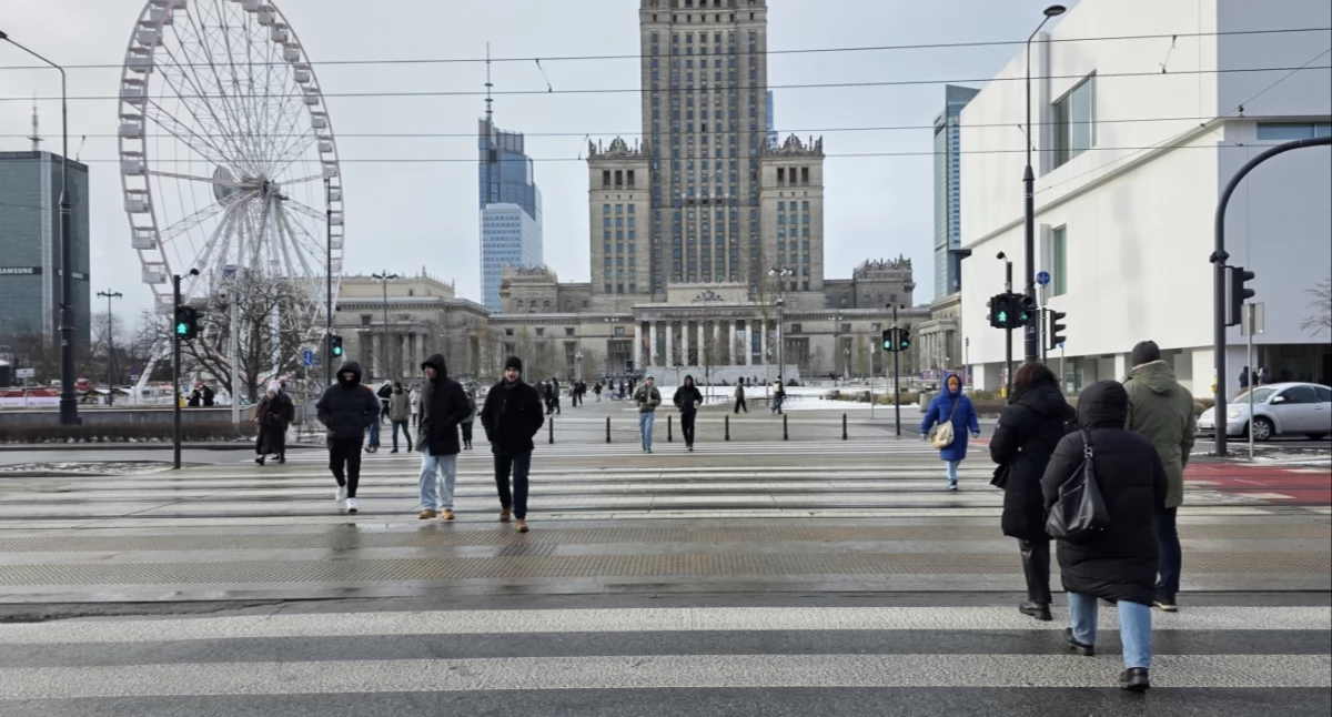 Inwestycje, przejście Złotej przyciąga tłumy pieszych rekordowe wyniki pomiarów ruchu - zdjęcie, fotografia