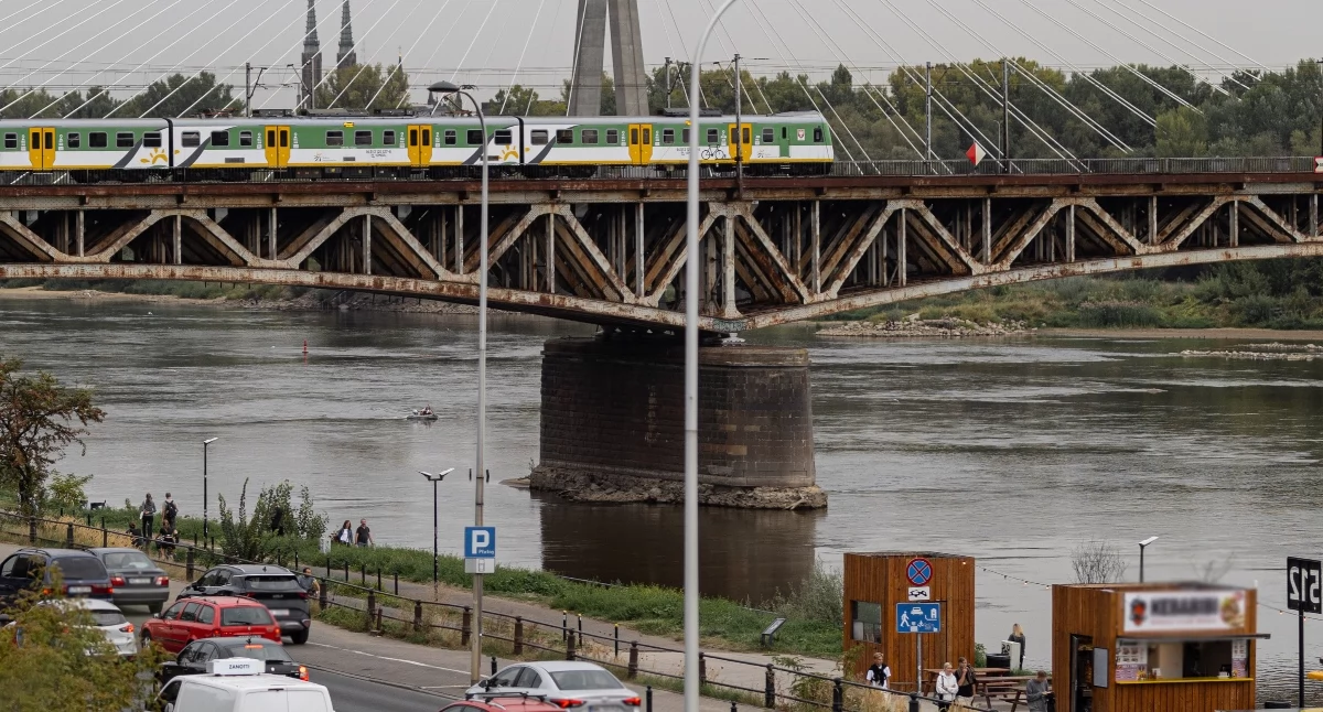 Działania służb, Tragiczne odkrycie bulwarach Ciało mężczyzny wyłowione Wisły - zdjęcie, fotografia