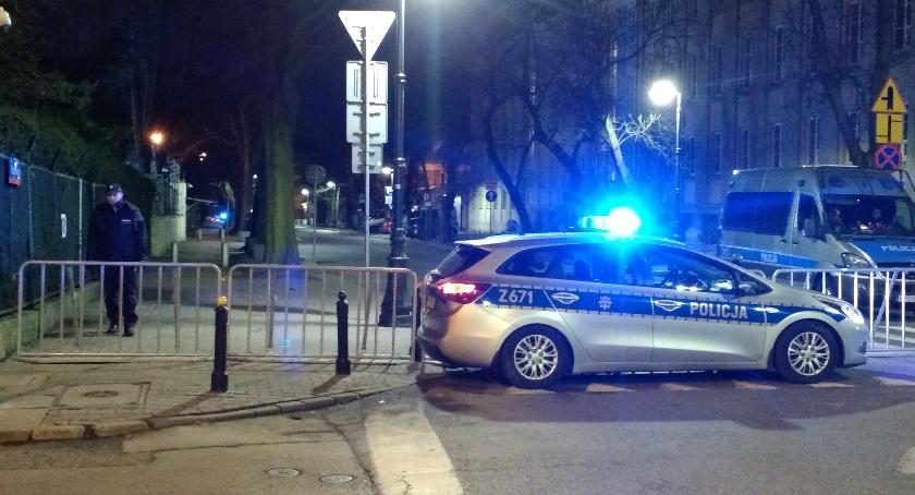 Ruch na ul.Krzywickiego od skrzyżowania z Filtrową do Wawelskiej jest zablokowany