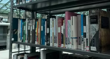 Prokuratura ujawnia kulisy kradzieży z BUW. Starodruki warte miliony trafiały na rosyjskie aukcje