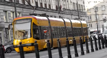 Zmiany w ruchu drogowym w niedzielę. Procesja w centrum Warszawy