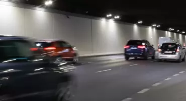 Koniec z szybką jazdą w tunelu Wisłostrady - miasto montuje odcinkowy pomiar prędkości