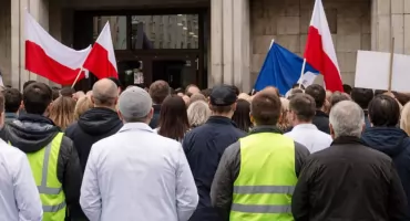 Kryzys w ochronie zdrowia. Przedstawiciele szpitali powiatowych protestowali w Warszawie