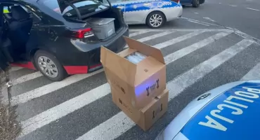 Blisko 20 kg marihuany w bagażniku. Kierowca przewozu osób zatrzymany